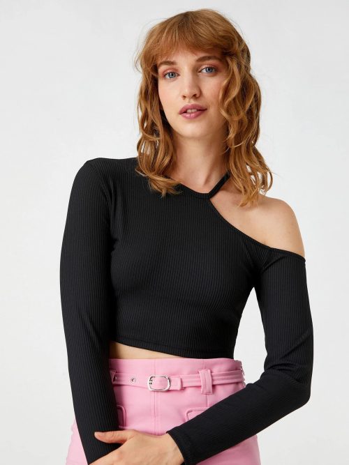 Crop T-Shirt Long Sleeve Window Detailed